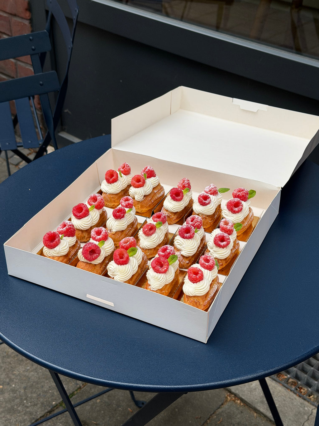 15 Mini-Himbeer-Éclairs